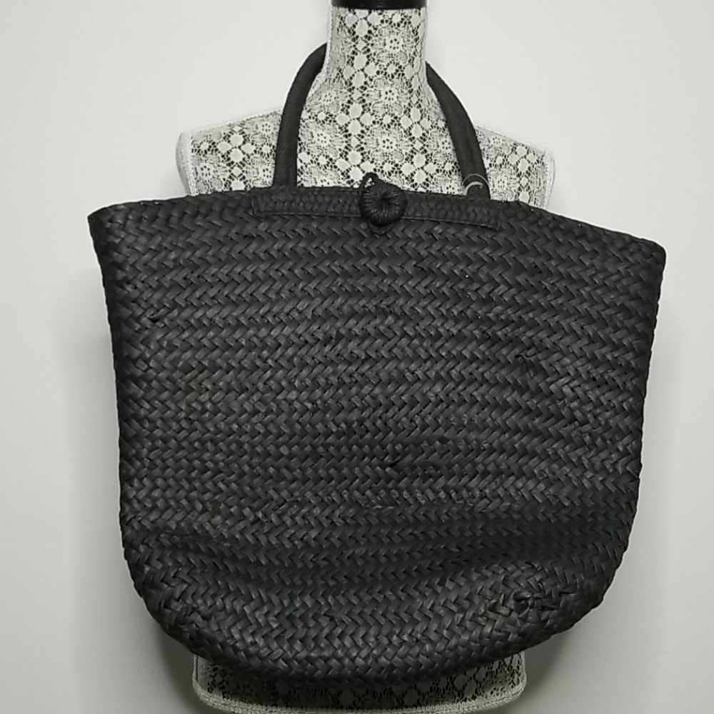 Woven black tote